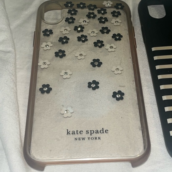 3 Kate Spade Phone Cases - Picture 6 of 15